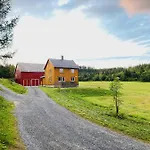 בית חווה Fjellstad Gard - 2 Minutes From E6 And 5 Minutes Drive From City סטיינקייר