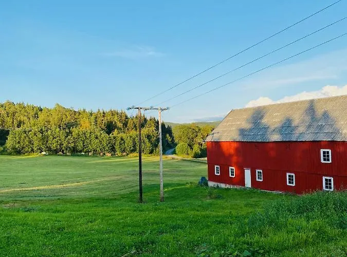 Fjellstad Gard - 2 Minutes From E6 And 5 Minutes Drive From City * Steinkjer