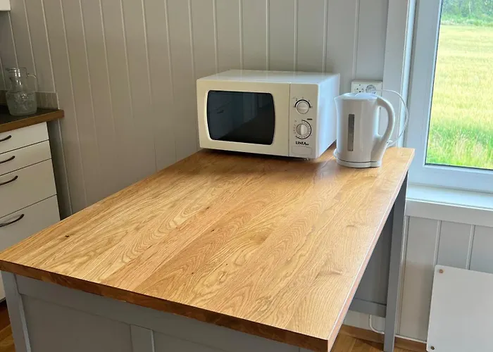 Fjellstad Gard - 2 Minutes From E6 And 5 Minutes Drive From City *