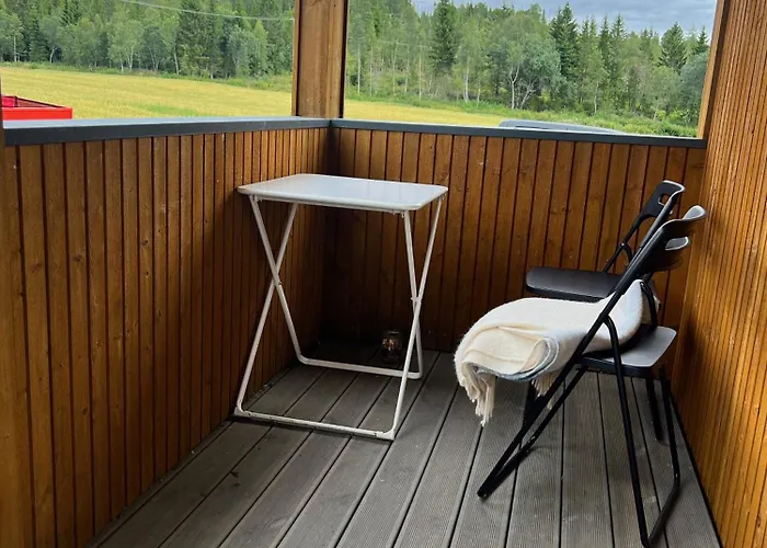 Fjellstad Gard - 2 Minutes From E6 And 5 Minutes Drive From City Alloggio per agriturismo *
