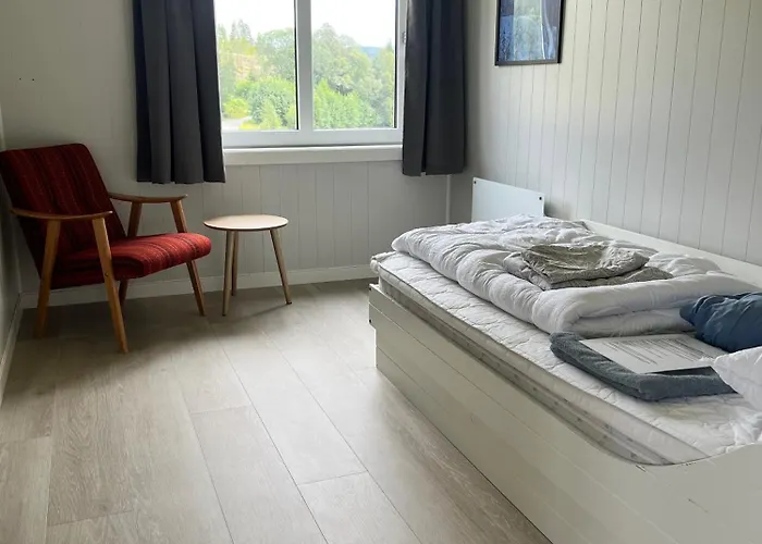 Fjellstad Gard - 2 Minutes From E6 And 5 Minutes Drive From City Séjour à la ferme *